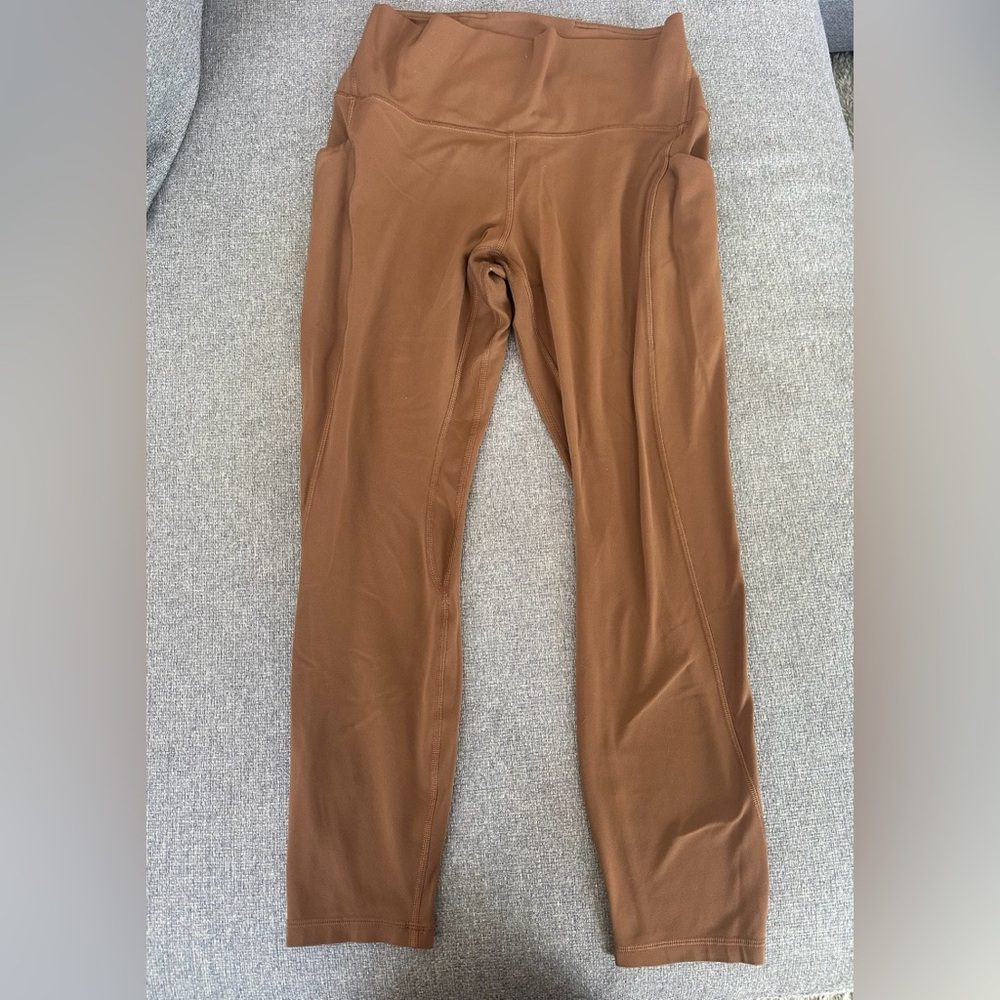 Lululemon Leggings with pockets 25 inch Sz 10